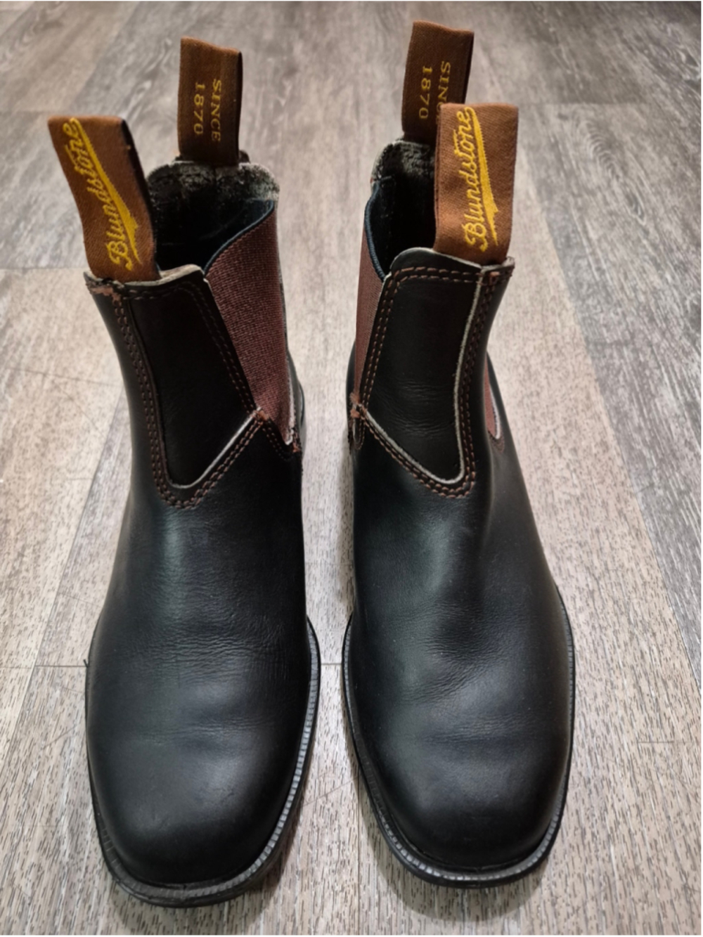 Blundstone Chelsea Boots in Brown men 4.5/women's 6.5